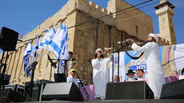 الاحتلال يحاول تغيير معالم المسجد الإبراهيمي في الخليل (شاهد)