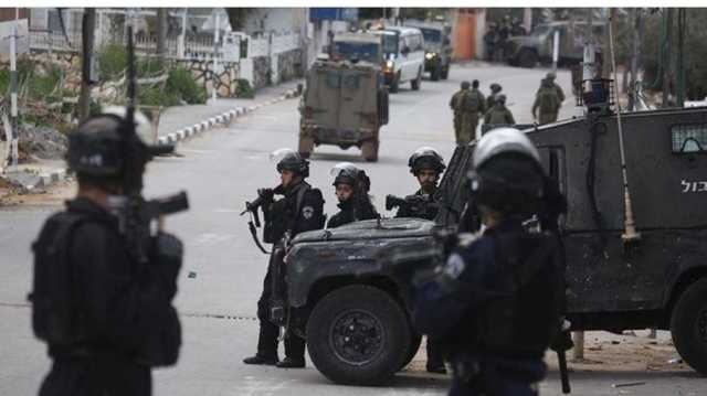 حملة اعتقالات في الضفة الغربية تطال 13 طالبة من مدينة الخليل
