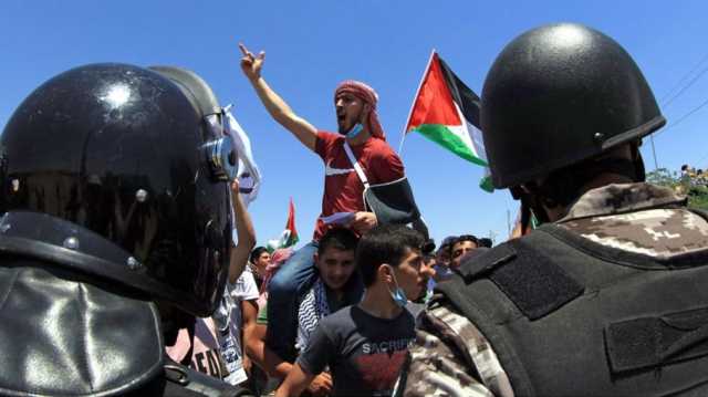 الأردن يغلق ساحة بوجه المتضامنين مع غزة.. ويقمع المتظاهرين قرب حدود فلسطين (شاهد)