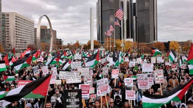 عشرات الآلاف من مؤيدي فلسطين يتظاهرون بمدريد وأثينا ونيويورك.. وباريس تتحدى الحظر