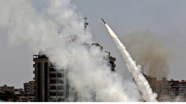 القسام تقصف مستوطنات في غلاف غزة بعشرات الصواريخ