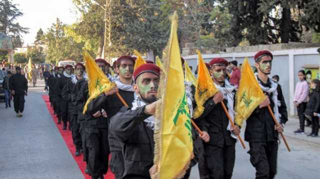 لبنانيون يطالبون حزب الله بالدخول في المعركة (شاهد)