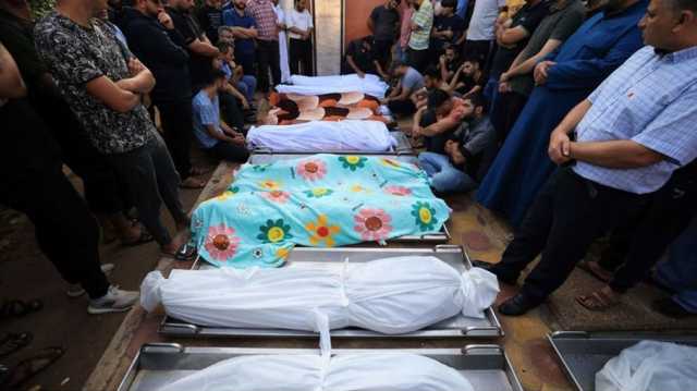 فلسطينيون ينشدون فتنت روحي يا شهيد أمام المستشفى الإندونيسي بغزة (شاهد)