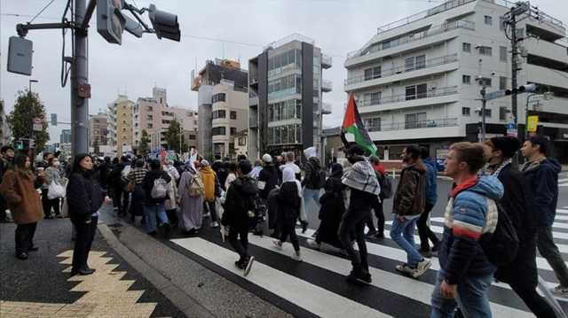 مظاهرة حاشدة في اليابان دعما لفلسطين وتنديدا بجرائم الاحتلال (شاهد)