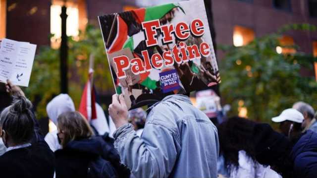 بوليتكو: حرب غزة تهدد بانقسام حاد بمؤتمر الديمقراطيين في كاليفورنيا