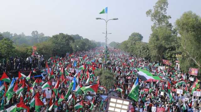 مئات الآلاف يتظاهرون في باكستان دعما لفلسطين.. ودعوات للجهاد ضد الاحتلال (شاهد)