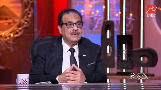 مرشح لانتخابات مصر يدافع عن حماس ويمزق صورة نتنياهو أمام عمرو أديب (شاهد)