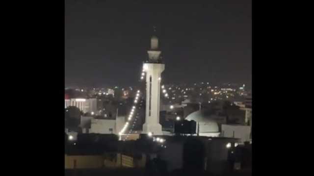 سماعات المساجد في الضفة الغربية تبث خطاب أبو عبيدة (فيديو)