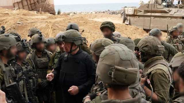 مراسل عسكري للاحتلال: الجنرالات يلمحون للتمرد على نتنياهو بشأن غزة
