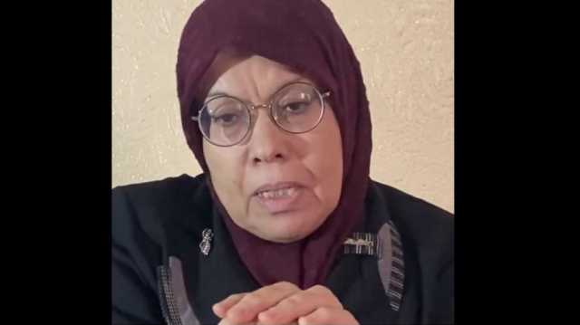 سيدة من غزة تكشف عن إعدام جماعي لعائلتها بعد اقتحام جندي منزلها (فيديو)