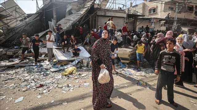 صحفي فلسطيني يروي موقفا مؤثرا لوالدته بعد استشهاد أفراد عائلته (شاهد)