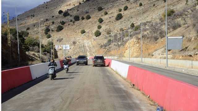 النظام السوري يعلن إعادة فتح طريق معبر جديدة يابوس مع لبنان بعد قصف إسرائيلي