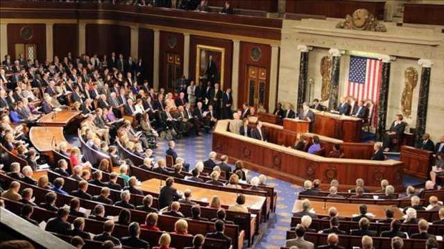 أعضاء في الكونغرس يتهمون بايدن بمخالفة الدستور بعد قصف اليمن