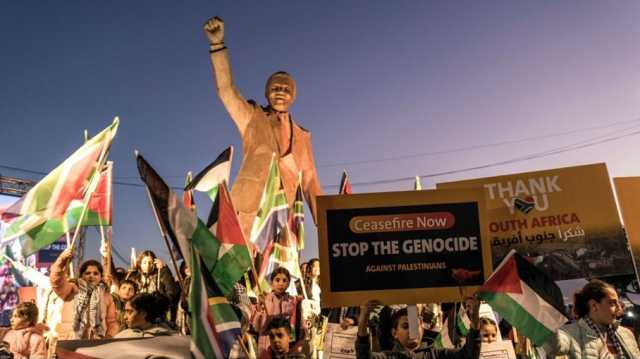 فلسطنيون في رام الله يشكرون جنوب أفريقيا لمواجهة الاحتلال بمحكمة العدل (شاهد)
