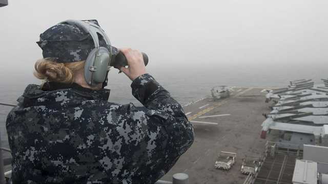 فقدان اثنين من أفراد البحرية الأمريكية قبالة سواحل الصومال