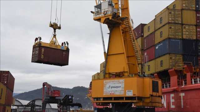 شركة الشحن الصينية كوسكو تعلق عمليات الشحن إلى الموانئ الإسرائيلية
