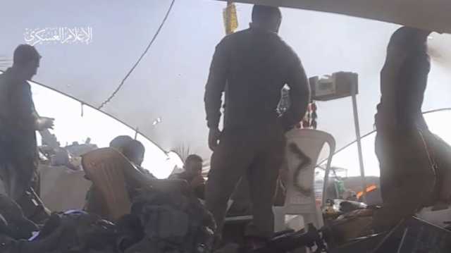 مشاهد مثيرة لرصد القسام تجمعا لجنود الاحتلال قبل تفجيره (فيديو)