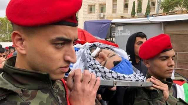 شاهد لحظة إعدام الاحتلال شابا فلسطينيا في مخيم الفارعة (فيديو)