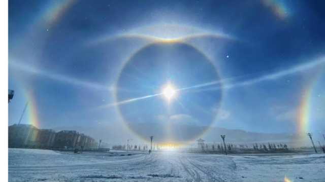 ناسا تشارك صورة لهالة جليدية مذهلة حول الشمس (شاهد)