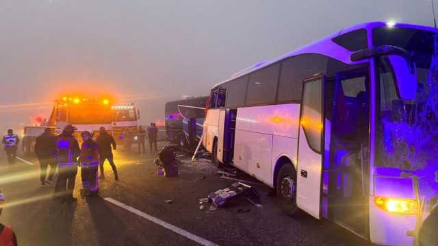 قتلى وجرحى في حادث سير مروع بالقرب من مدينة إسطنبول (شاهد)