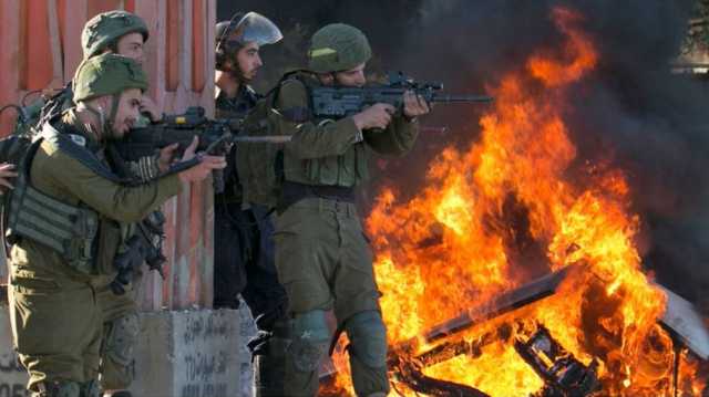 مستوطنون يحرقون منزلا في بيت لحم واعتقالات ومداهمات واسعة بالضفة