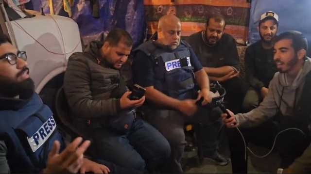 سوف نبقى هنا.. رسالة صمود من داخل خيمة الصحفيين في غزة (شاهد)