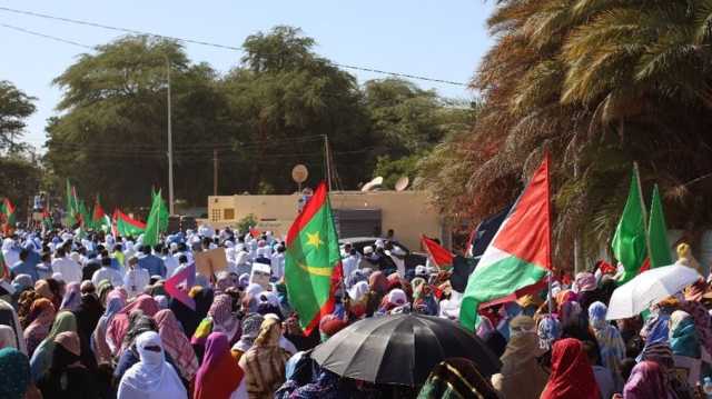 توقف الهتافات بمسيرة داعمة لغزة في نواكشوط لبث كلمة أبو عبيدة (شاهد)