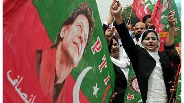 دعوات لتشكيل حكومة وحدة في باكستان بعد تصدر مقربين من حزب عمران خان