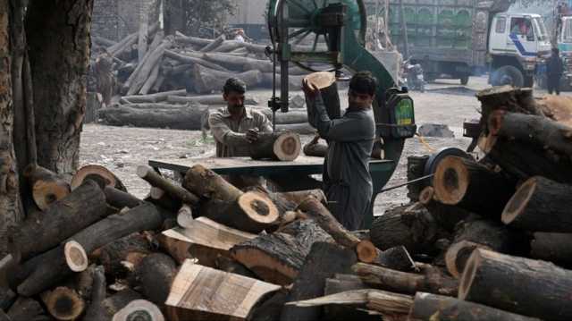 فايننشال تايمز: كيف وقع الاقتصاد الباكستاني في الأزمة؟