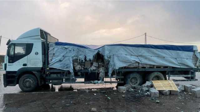 CNN: إسرائيل قصفت قافلة مساعدات للأونروا رغم تحركها بمسار متفق عليه