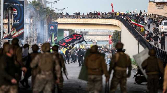 بوادر حل لأزمة الطائرتين بين لبنان وإيران.. والجيش يفض مظاهرة لأنصار حزب الله (شاهد)