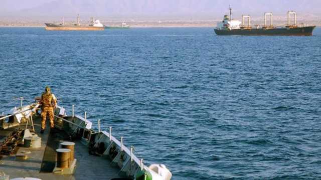 الجيش الأمريكي يدمر صاروخا حوثيا كان يستهدف سفينة في خليج عدن