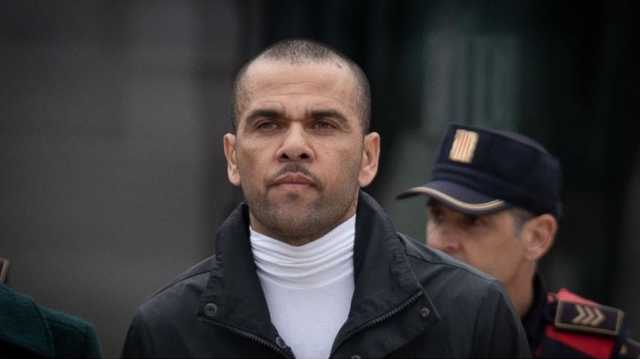 ألفيش يغادر السجن في برشلونة بعد دفع كفالة مالية