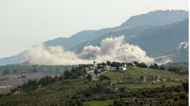 استشهاد 7 مسعفين في غارة إسرائيلية على جنوب لبنان.. وحزب الله يرد