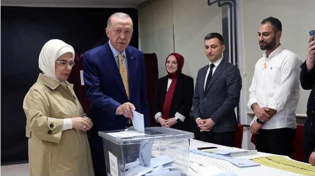 البدء بفرز الأصوات في الانتخابات البلدية التركية.. وأردوغان يعلق