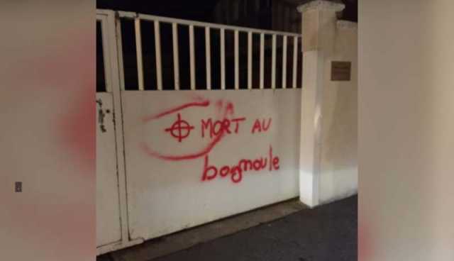 العنصرية تنخر فرنسا والتهديدات تطال المسلمين والمساجد