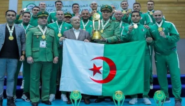المنتخب الوطني العسكري يتوج بذهبية البطولة العربية لكرة الطائرة