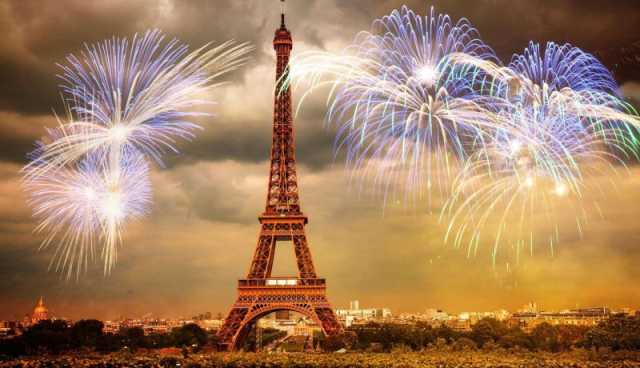 فرنسا تحظر التجول ليلة رأس السنة وتمنع بيع الوقود لمدة أسبوع !