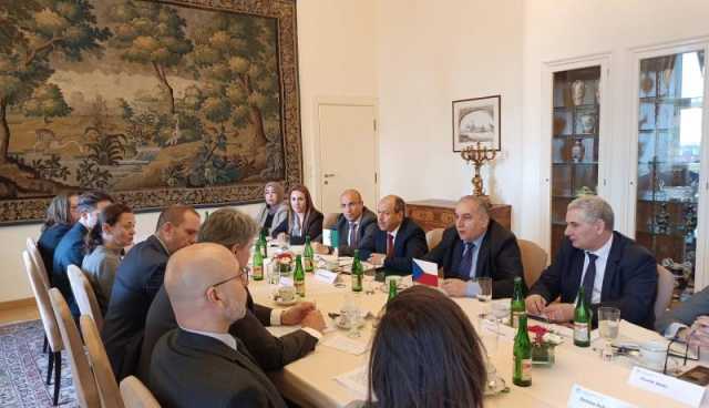 القضية الفلسطينية محور نقاش أشغال الدورة الـ5 للمشاورات السياسية الجزائرية-التشيكية ببراغ