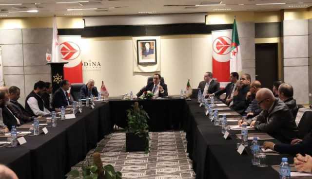 المدير العام للجوية الجزائرية يعقد جلسة عمل مع الوكالات السياحية بوهران