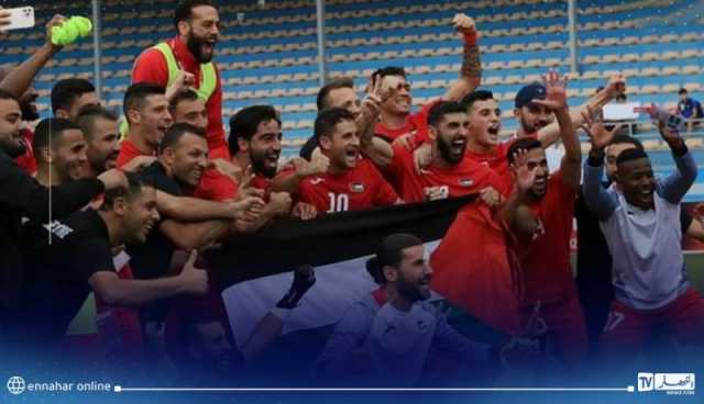 جبريل الرجوب يقود بعثة المنتخب الفلسطيني الوافد إلى الجزائر