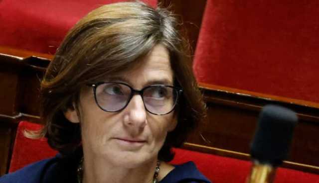 وزيرة الصحة الفرنسية ترد على قضايا الفساد المتابعة فيها