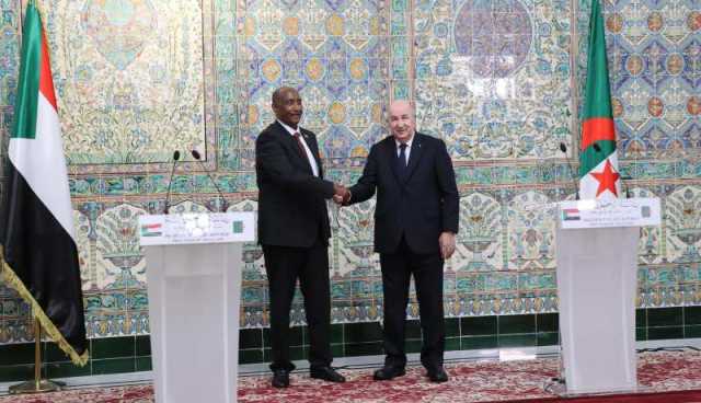 البرهان: السودان يتعرض الى مؤامرة من شركاء دوليين ونرحب بوجود الجزائر في أي حوار لحل أزمتنا