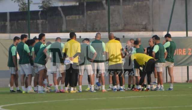 بالصور.. المنتخب الوطني يجري آخر حصة تدريبية قبل مواجهة موريتانيا