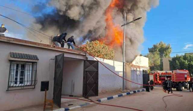 الشلف.. ألسنة النيران تأتي على منزل جاهز بحي الحمادية