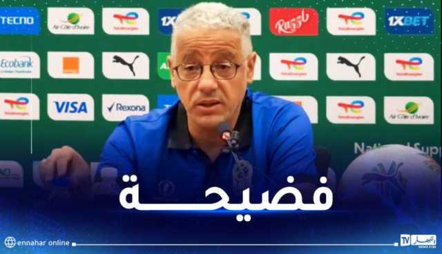 الكاف تعاقب المدرب عادل عمروش بـ 8 مباريات وغرامة مالية