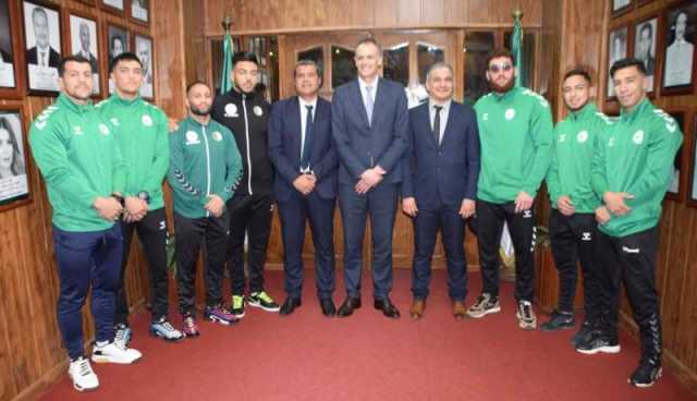 الوزير حماد يستقبل أبطال الجزائر في المصارعة الحرة