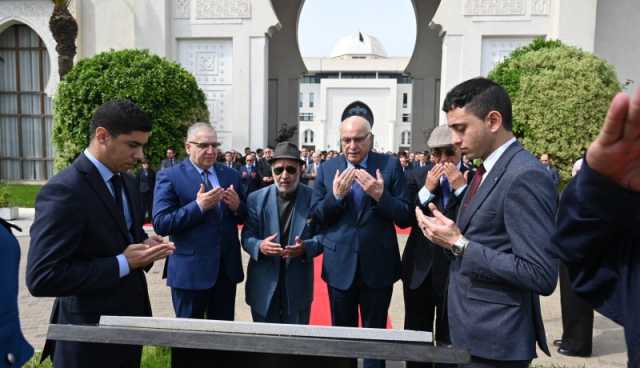 وزير الخارجية يشرف على إحياء عيد النصر
