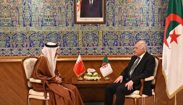 سفير البحرين يُؤدي زيارة وداع لوزير الخارجية
