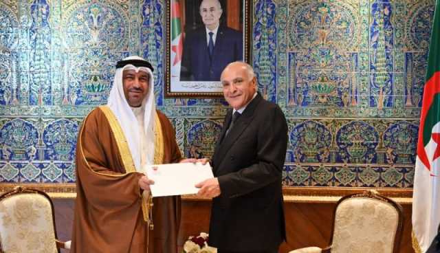 عطاف يتسلم أوراق إعتماد السفير الجديد للبحرين